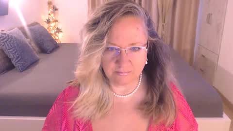 Snapshot of adrena_ chatting on 09.18.25 Cryna online show from 09.18.25