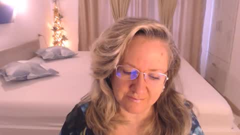 Snapshot of adrena_ chatting on 11.14.25 Cryna online show from 11.14.25