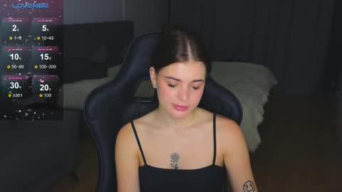 Adriana online show from 11.28.25