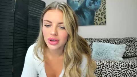 Snapshot of adri_sweetie chatting on 10.07.25 Adriana online show from 10.07.25