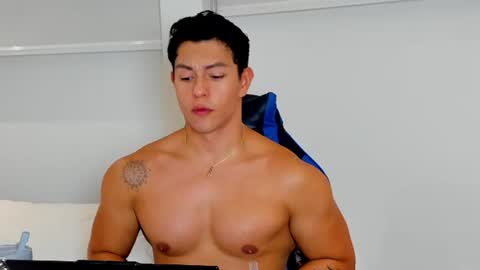 Adrian del Mar online show from 06.10.26