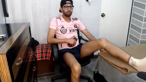 Adrian Falcon online show from 05.26.26