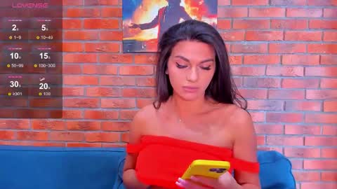 Adriana online show from 11.25.25