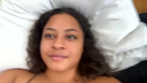 Snapshot of adriana318798 chatting on 02.18.25 Princess Adri online show from 02.18.25