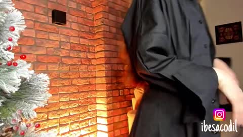 Snapshot of adriana_allen chatting on 12.24.24 Adri online show from 12.24.24