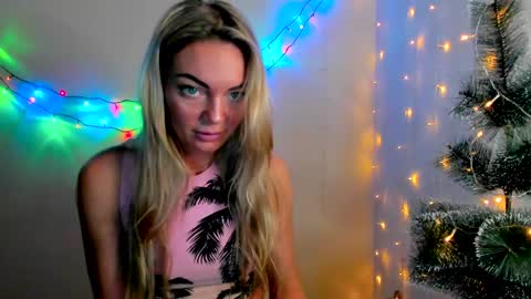 Snapshot of adriana_coy_ chatting on 12.21.24 Adriana online show from 12.21.24