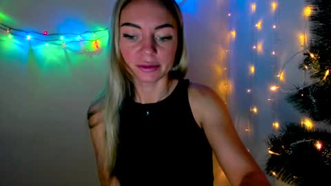 Snapshot of adriana_coy_ chatting on 12.22.24 Adriana online show from 12.22.24