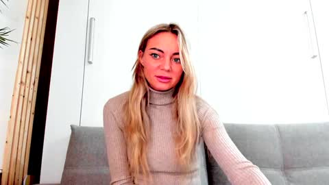 Snapshot of adriana_coy_ chatting on 01.25.25 Adriana online show from 01.25.25