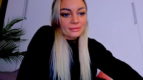 Snapshot of adriana_coy_ chatting on 03.04.25 Adriana online show from 03.04.25
