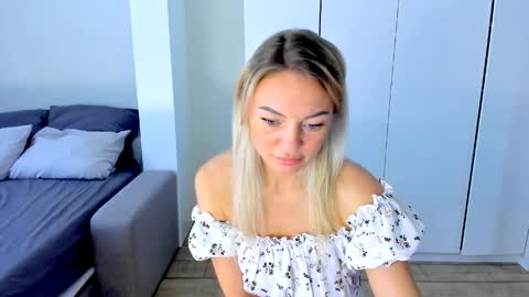 Adriana online show from 05.10.26