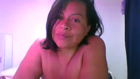 adrianagogo18 online show from 10.18.25