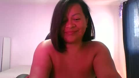 adrianagogo18 online show from 10.18.25