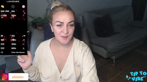 Adriana Paredes  online show from 01.25.25