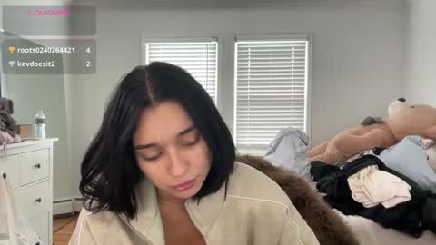 Snapshot of adriannarodriguez chatting on 10.13.25 Adrianna  online show from 10.13.25