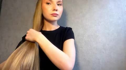 Caroline online show from 04.19.26