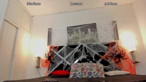 Snapshot of adriano_bigcock chatting on 10.27.25 Adrian online show from 10.27.25