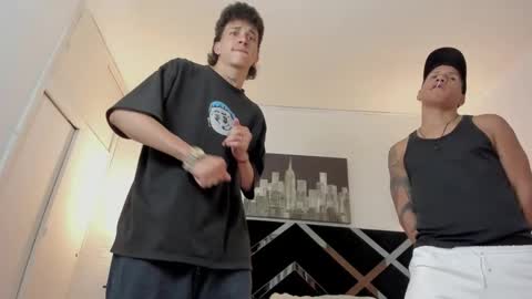 Snapshot of adriano_bigcock chatting on 11.27.25 Adrian online show from 11.27.25