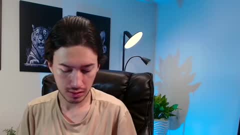 Snapshot of adrianwilliams_ chatting on 02.10.25 Adrian Williams online show from 02.10.25