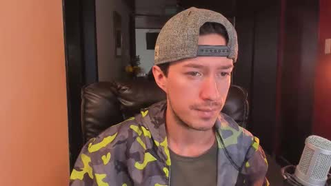 Snapshot of adrianwilliams_ chatting on 01.11.26 Adrian Williams online show from 01.11.26