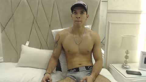 Adrien Monteiro online show from 07.19.26