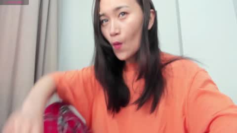 Snapshot of ae_nie chatting on 02.04.25 Aenie online show from 02.04.25