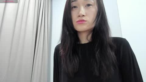 Snapshot of ae_nie chatting on 02.25.25 Aenie online show from 02.25.25