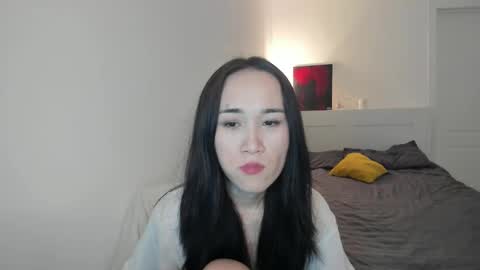 Snapshot of ae_nie chatting on 10.24.25 Aenie online show from 10.24.25