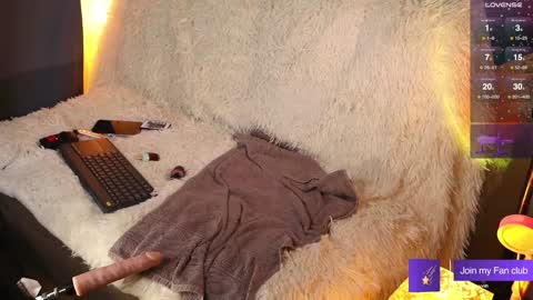 Snapshot of aestetic_boyy chatting on 01.04.25 Fred and Dilan online show from 01.04.25