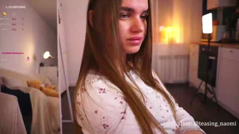 Snapshot of aesthetics__tease chatting on 01.06.25 aesthetics__tease online show from 01.06.25