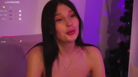 Snapshot of aesthetics__tease chatting on 01.16.25 aesthetics__tease online show from 01.16.25