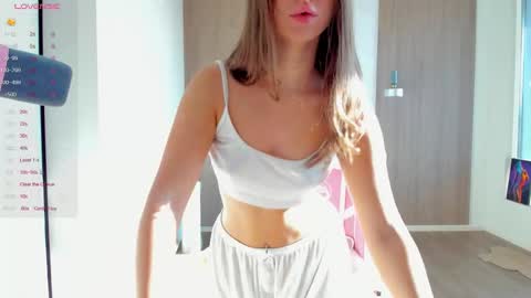 Snapshot of aesthetics_tease chatting on 10.14.25 Naomi My instagram account - teasing naomi online show from 10.14.25