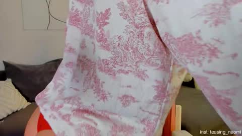 Snapshot of aesthetics_tease chatting on 12.17.25 Naomi My instagram account - teasing naomi online show from 12.17.25