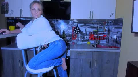 Snapshot of afanasia chatting on 01.04.25 OneAfa online show from 01.04.25