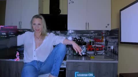 Snapshot of afanasia chatting on 02.13.25 OneAfa online show from 02.13.25