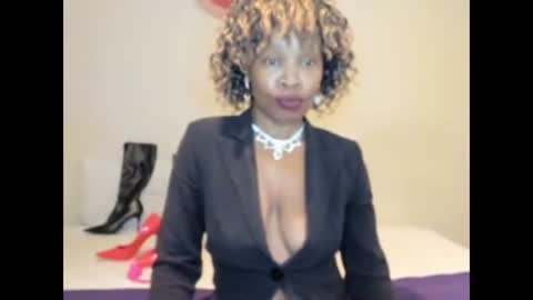 AfricanSquirtQueen online show from 05.18.26