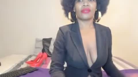 AfricanSquirtQueen online show from 06.17.26