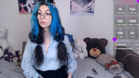 Snapshot of afina_blessyou chatting on 02.15.25 Afina online show from 02.15.25