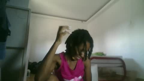 Snapshot of africadeluxe chatting on 03.10.25 Africa online show from 03.10.25