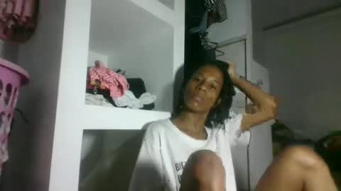 Snapshot of africadeluxe chatting on 03.11.25 Africa online show from 03.11.25