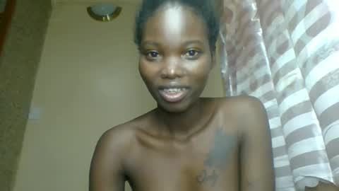 Snapshot of africana_slimqueen chatting on 03.08.26 africana_slimqueen online show from 03.08.26