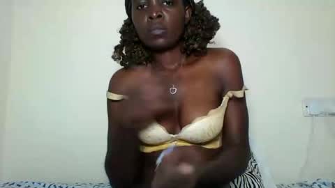 Snapshot of africancutegal chatting on 07.27.26 Yvonne online show from 07.27.26
