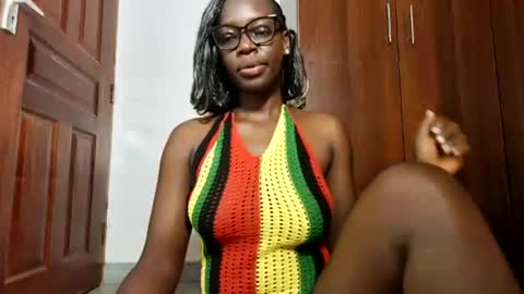 Snapshot of afro_pop chatting on 04.08.26 Leah online show from 04.08.26