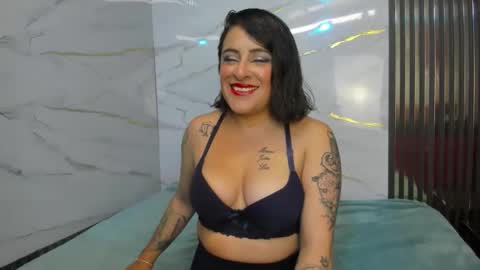 afroditaowen_ online show from 11.12.25