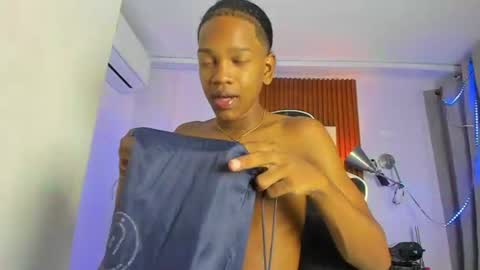 afrowayuu online show from 06.22.26
