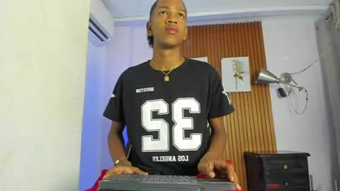 afrowayuu online show from 06.24.26