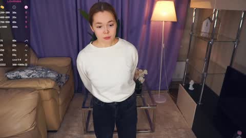 Lana  1800 - 0330 UTC   Mia 0700- 1630 UTC online show from 01.08.25