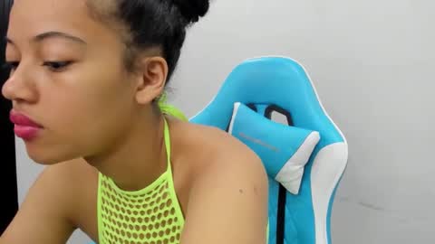 Snapshot of agata18_ chatting on 11.14.25 A G A T A online show from 11.14.25