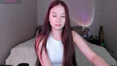 Snapshot of agata_cherry chatting on 09.29.25 Eva online show from 09.29.25