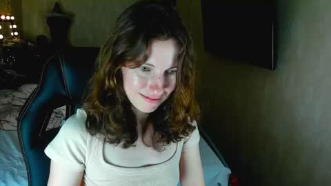 Snapshot of agata_in_wonderland chatting on 10.08.25 agata_in_wonderland online show from 10.08.25