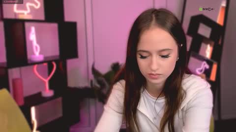 Snapshot of agata_li chatting on 10.13.25 Agata online show from 10.13.25